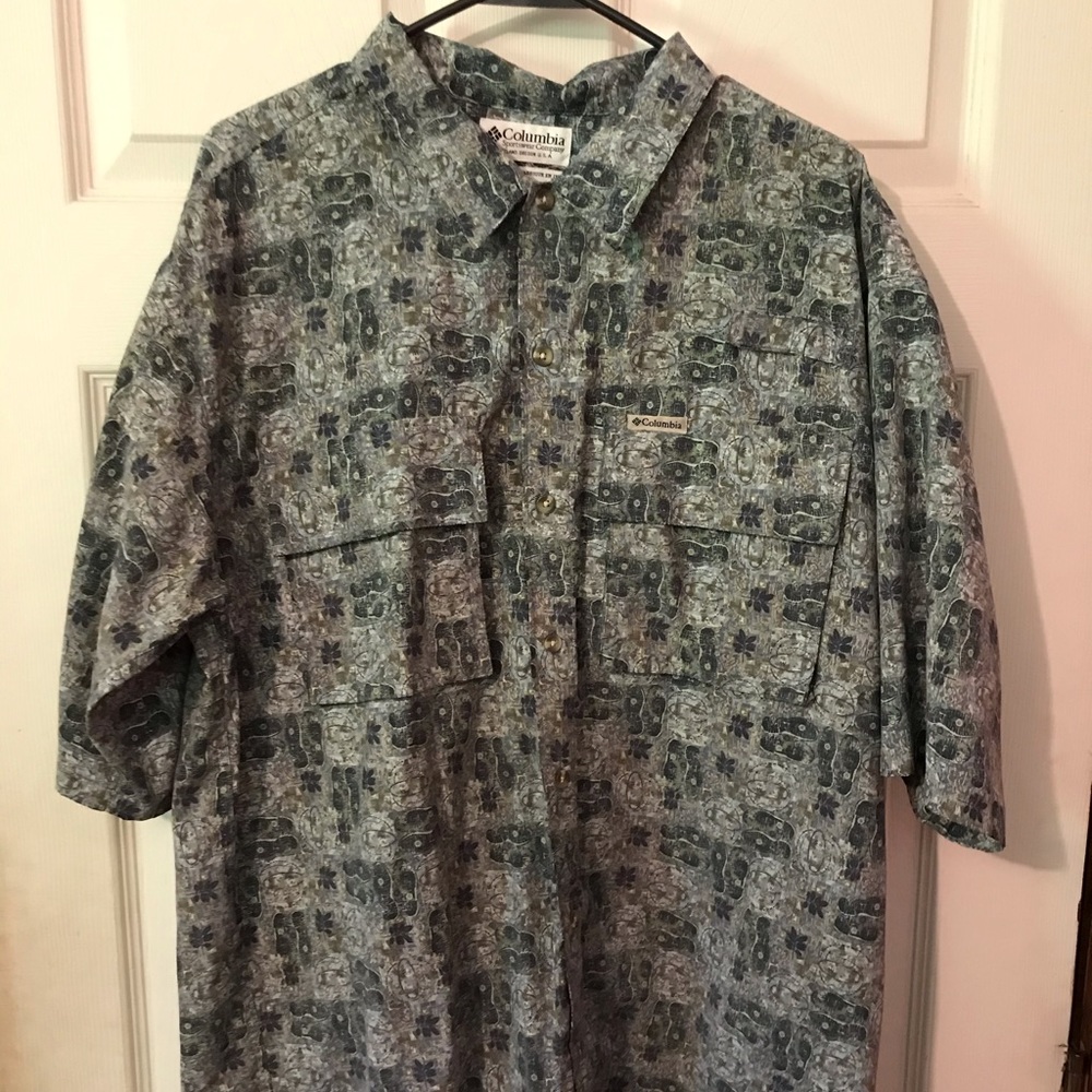 Columbia Footprint Button Down SS Shirt Mens L